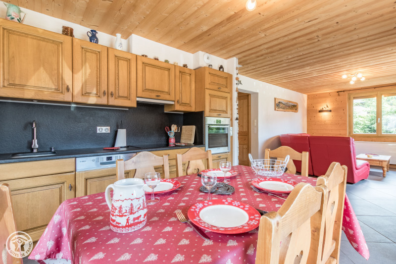 bouton-d-or-cuisne-location-appartement-chalet-Les-Gets