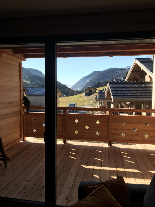 Cairn-Harmony-B107-exterieur-balcon-location-chalet-appartement-Les-Gets