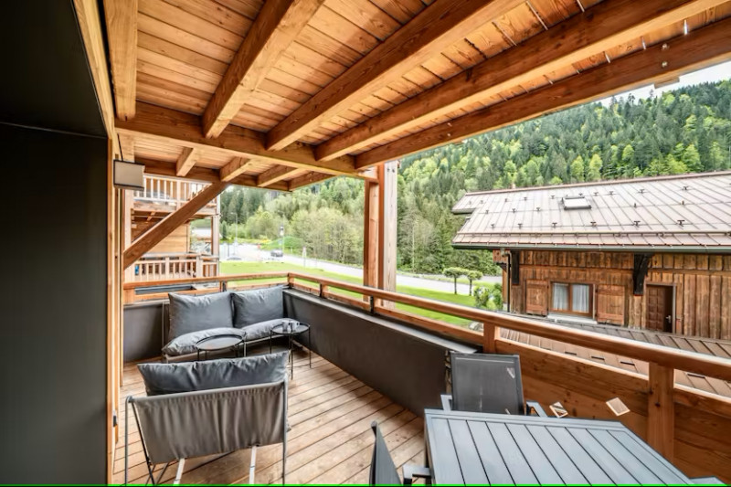 cairn-harmony-dolmen-balcon-location-chalet-appartement-les-gets-14327385-14355394
