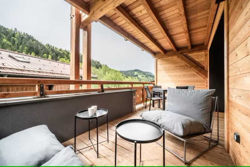 cairn-harmony-dolmen-balcon-location-chalet-appartement-les-gets-14327388-14355396