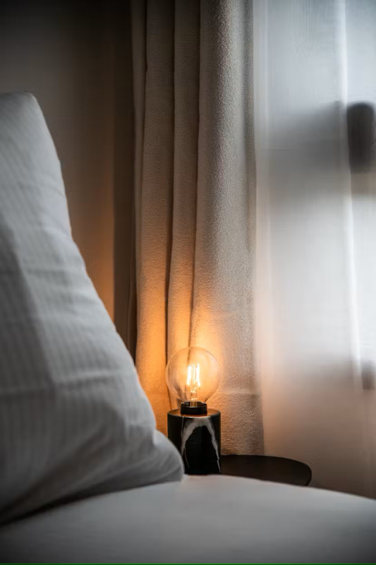 cairn-harmony-dolmen-decoration-details-location-chalet-appartement-les-gets-14327390-14355411