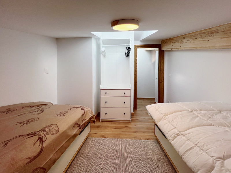 Carmine-Lodge-B303-cabine-lits-simples-location-appartement-chalet-Les-Gets