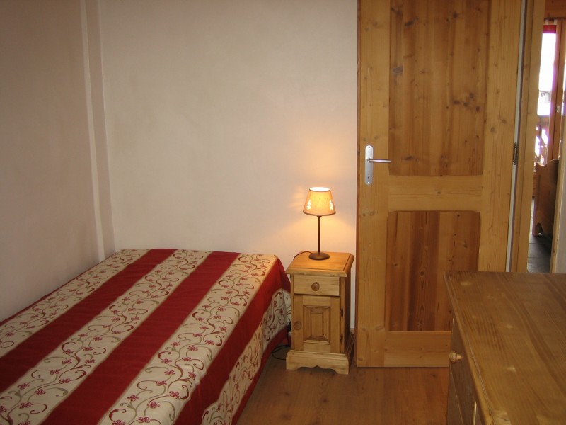 Carry-4-chambre1-location-appartement-chalet-Les-Gets