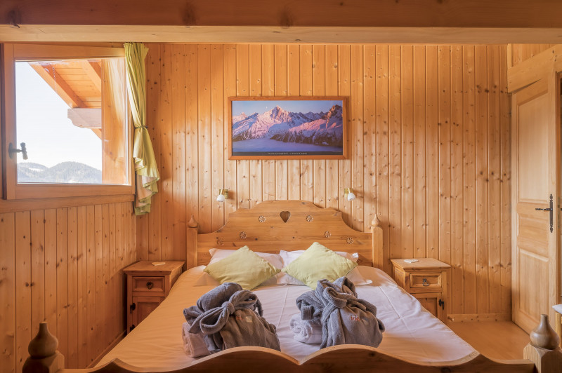 chalet-1066-hibou-chambre-lit-double-location-appartement-chalet-Les-Gets