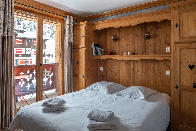 chalet-1066-mouflon-chambre-lit-double-location-appartement-chalet-Les-Gets