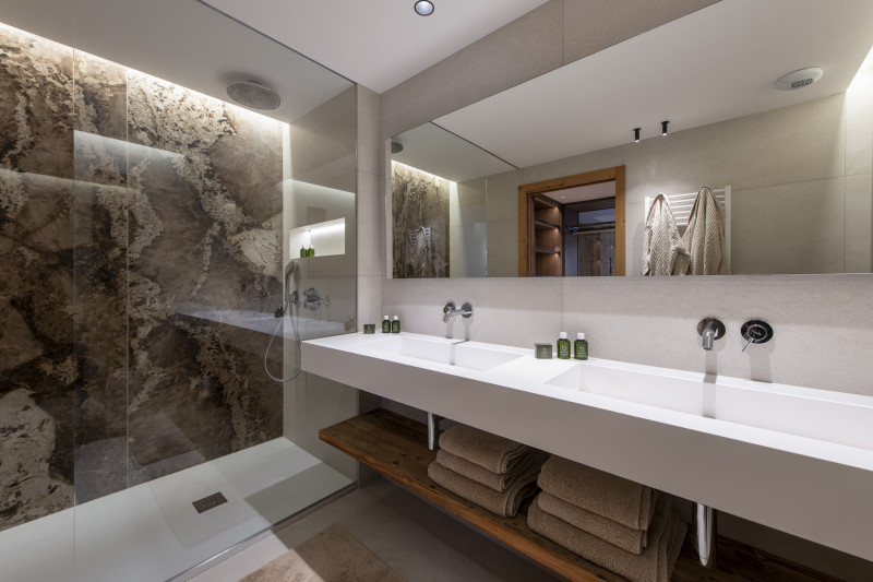 Chalet-Alena-salle-de-bain-douche-location-appartement-chalet-Les-Gets