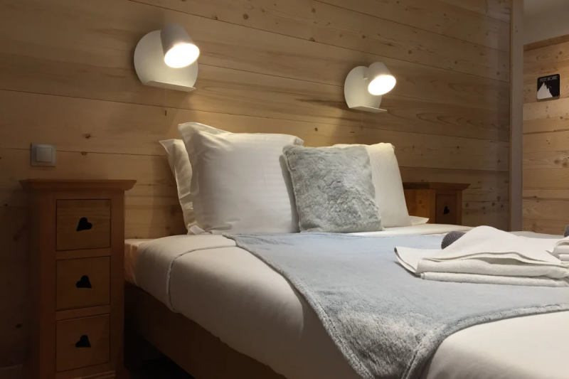 chalet-alpine-loft-la-rocaille-chambre-double-location-appartement-chalet-Les-Gets