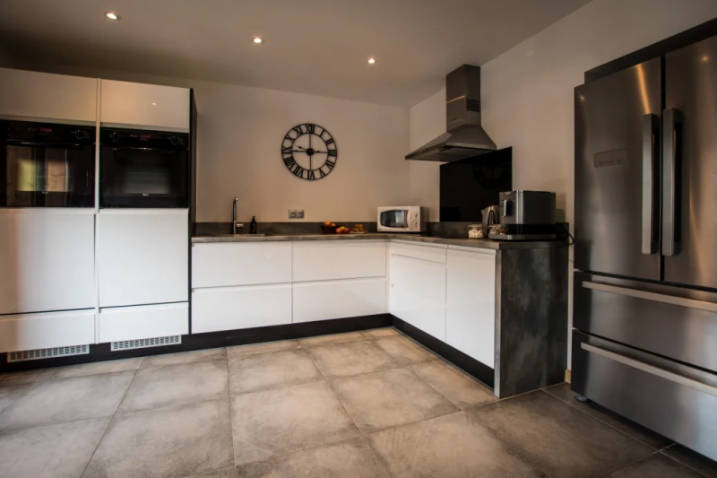 chalet-alpine-loft-la-rocaille-cuisine-location-appartement-chalet-Les-Gets