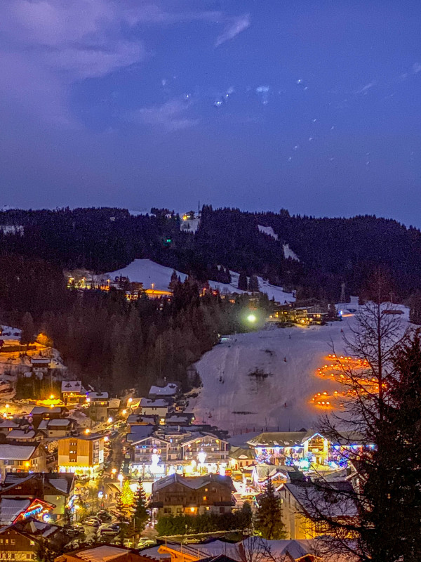 chalet-cocoon-vue-hiver-nuit-location-appartement-chalet-Les-Gets