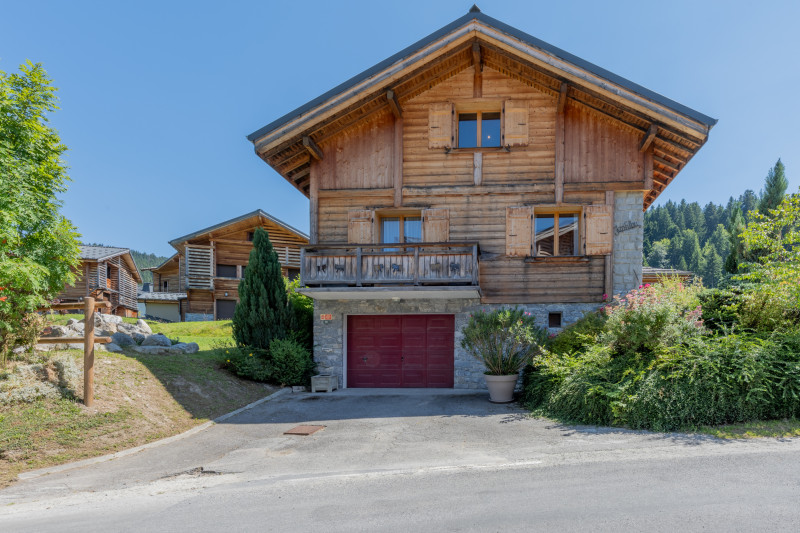 chalet-de-l-arbalou-exterieur-ete-location-appartement-chalet-Les-Gets chalet-de-l-arbalou-exterieur-ete-location-appartement-chalet-Les-Gets