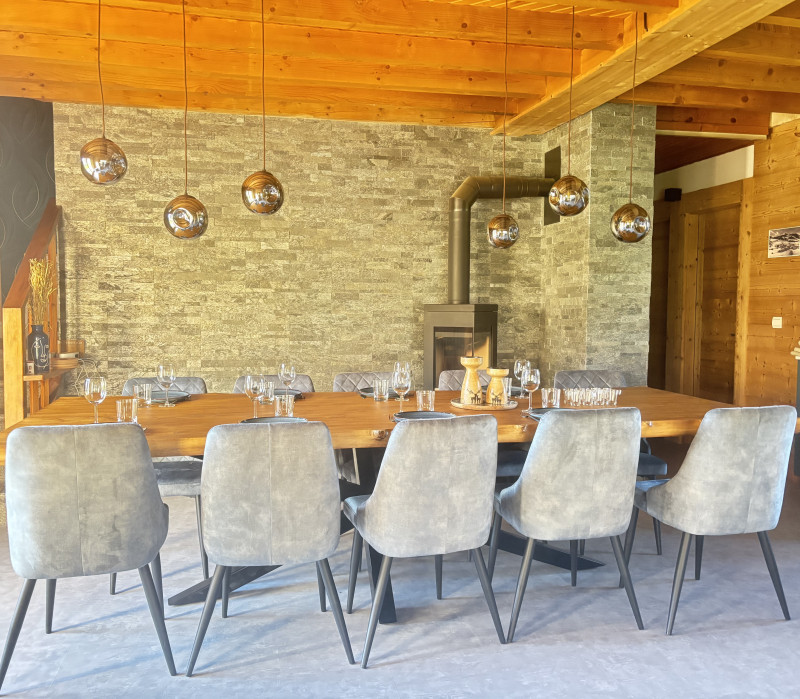 chalet-de-l-arbalou-salle-a-manger-location-appartement-chalet-Les-Gets chalet-de-l-arbalou-salle-a-manger-location-appartement-chalet-Les-Gets