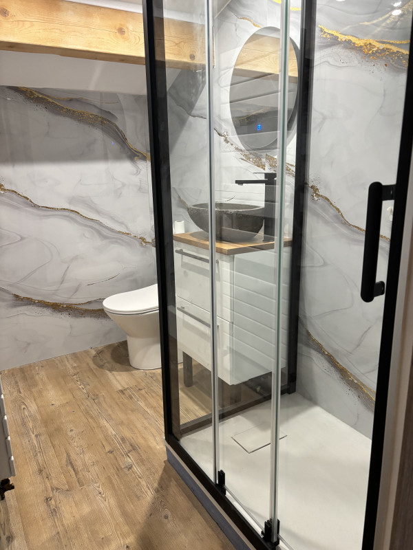 chalet-de-l-arbalou-salle-de-bain-douche-location-appartement-chalet-Les-Gets chalet-de-l-arbalou-salle-de-bain-douche-location-appartement-chalet-Les-Gets