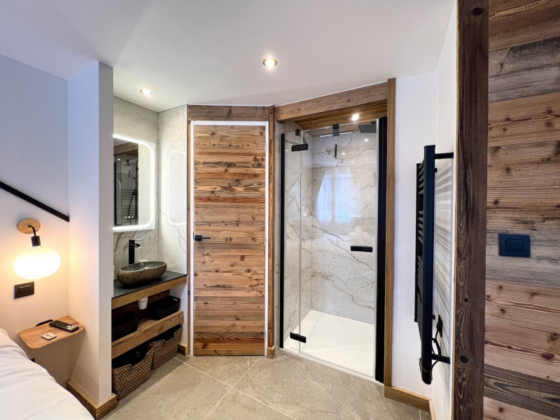chalet-lumikki-chambre-salle-de-bain-location-appartement-chalet-Les-Gets