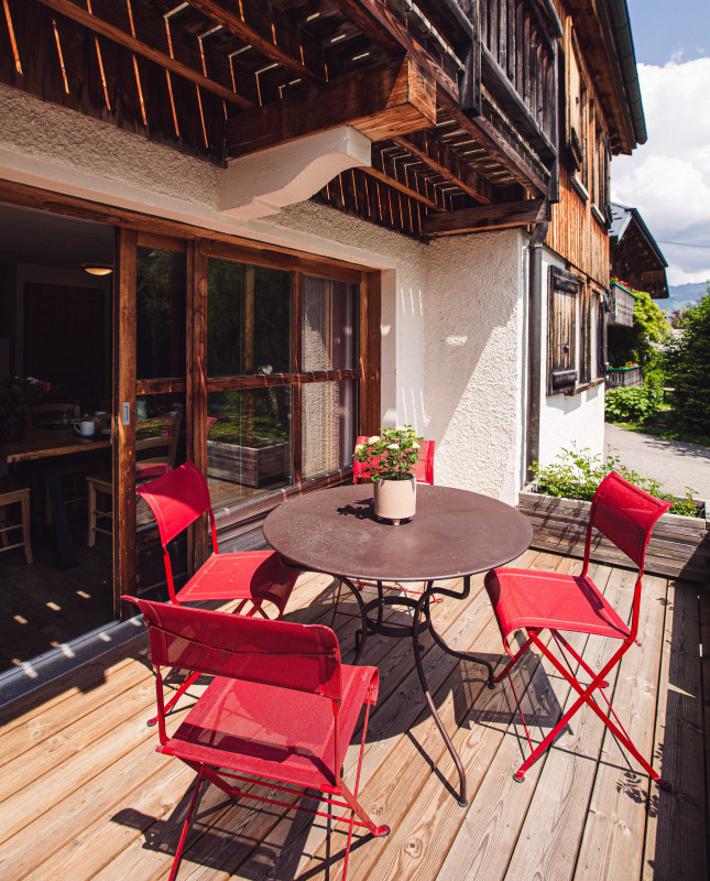 Chaumiere-2-terrasse-location-appartement-chalet-les-gets