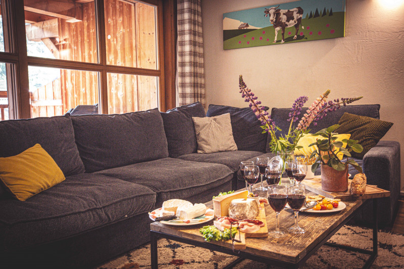 Chaumiere-4-salon-location-appartement-chalet-les-gets