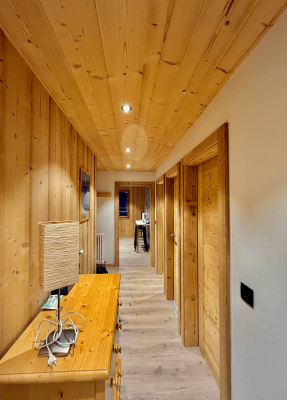 Cordee8-couloir-location-chalet-appartement-Les-Gets Cordee8-couloir-location-chalet-appartement-Les-Gets