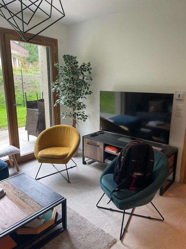 cottage-alpin-6-salon-location-appartement-chalet-Les-Gets