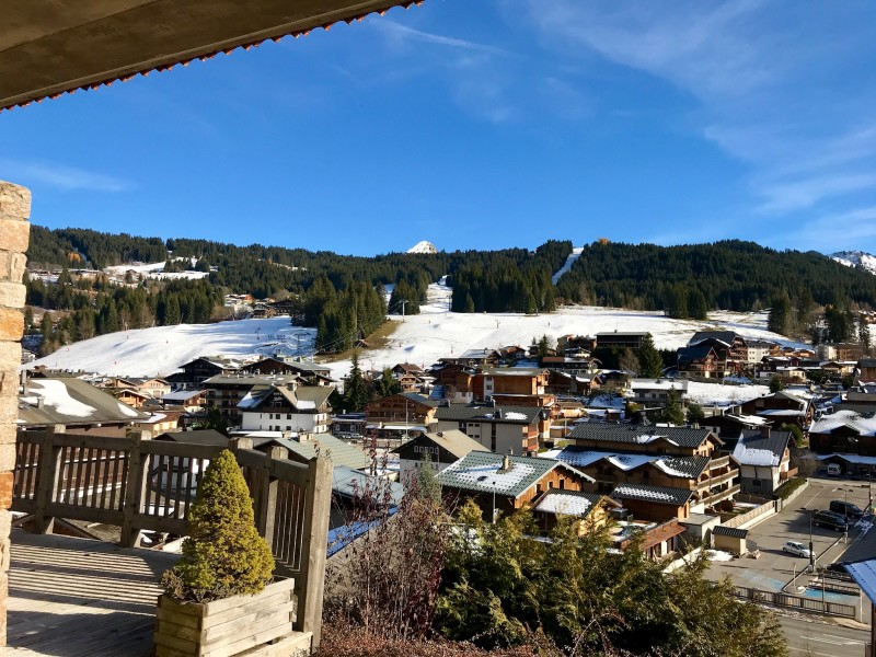 Cristaux-2-vue-exterieure-hiver-location-appartement-chalet-Les-Gets