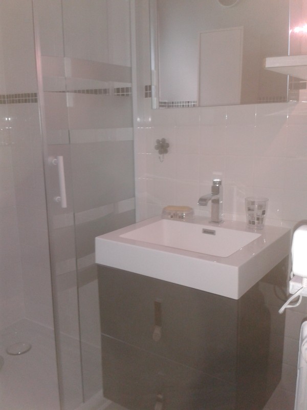 Eau-Vive-8-salle-de-bain-location-appartement-chalet-Les-Gets