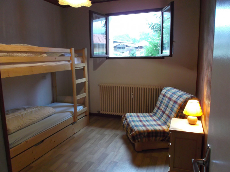 Flambee-chambre2-lits-superposes-location-appartement-chalet-Les-Gets