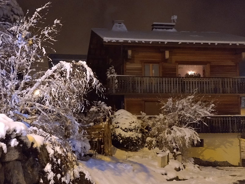 Floriere-3-exterieur appartement-chalet-Les-Gets