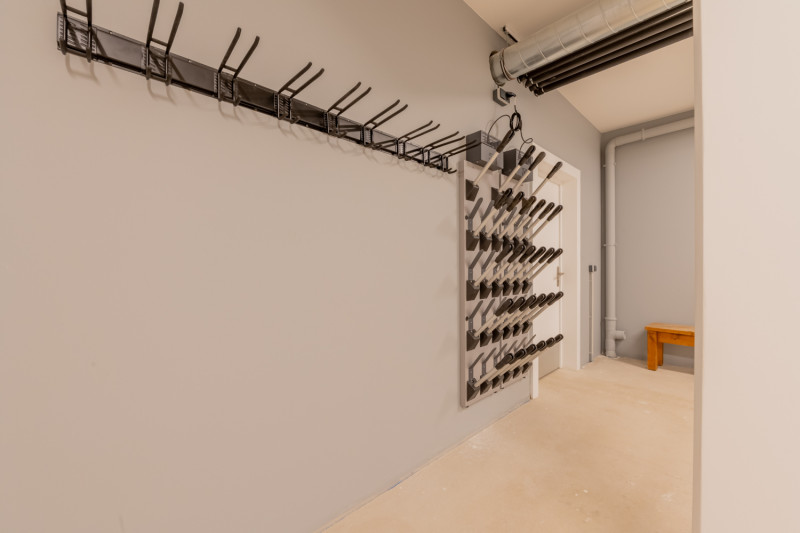 garage-web-2-18761260 garage-web-2-18761260