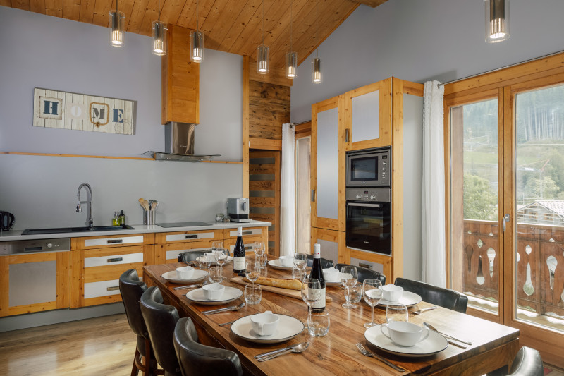 La-Rocade-2-cuisine-salle-a-manger-location-appartement-chalet-Les-Gets