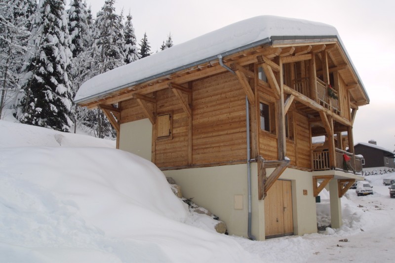 Les-Chouettes-exterieur-hiver2-location-appartement-chalet-Les-Gets