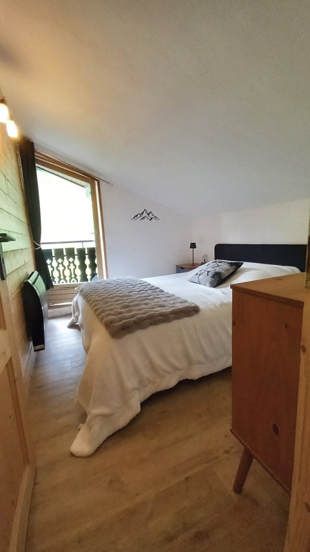 Longues-poses-chambre-lit-double-location-appartement-chalet-Les-Gets Longues-poses-chambre-lit-double-location-appartement-chalet-Les-Gets