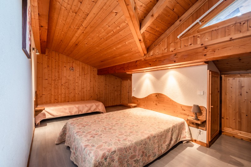 Lou-Baitandys-chambre-location-appartement-chalet-Les-Gets