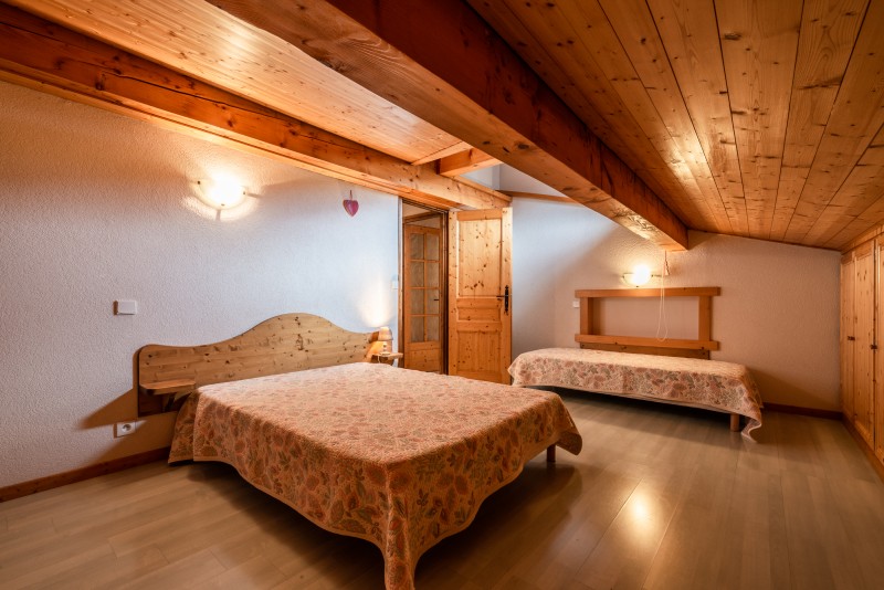 Lou-Baitandys-chambre-location-appartement-chalet-Les-Gets