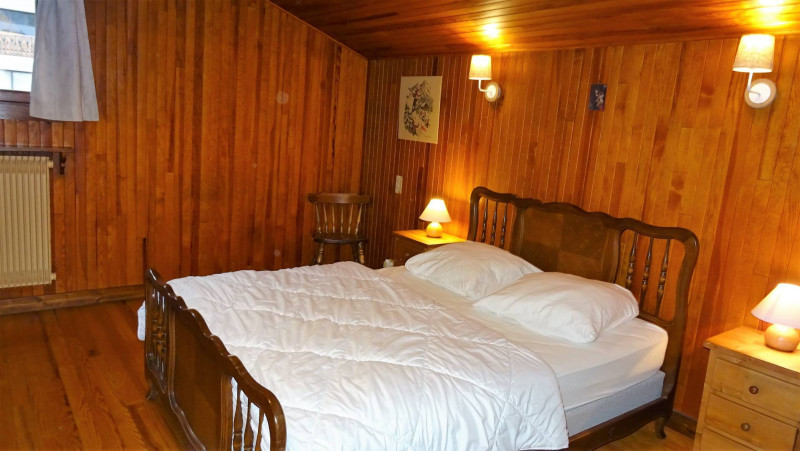Lumina-chambre-lit-double-location-appartement-chalet-Les-Gets