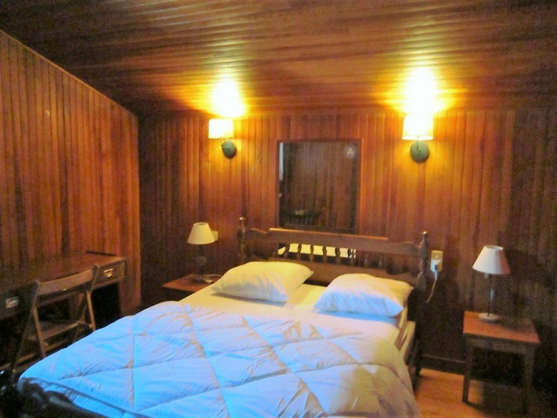 Lumina-chambre-lit-double-location-appartement-chalet-Les-Gets