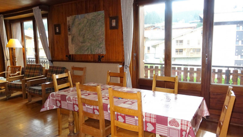Lumina-salon-location-appartement-chalet-Les-Gets