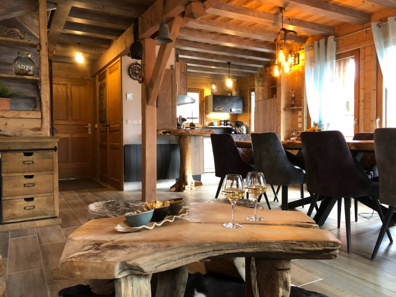 Manolou-salon-sejour-location-appartement-chalet-Les-Gets