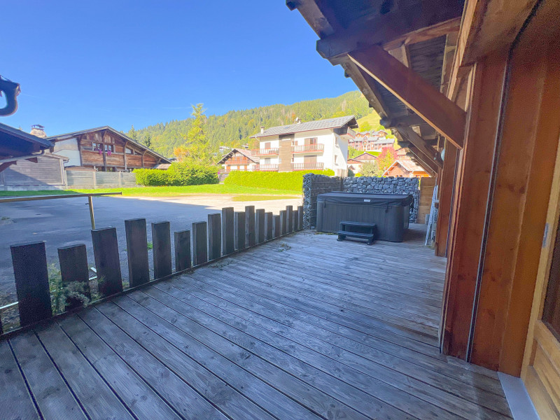 Marly-3-terrasse-jacuzzi-location-chalet-appartement-Les-Gets Marly-3-terrasse-jacuzzi-location-chalet-appartement-Les-Gets