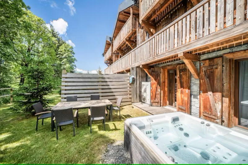 moulin-1-jardin-jacuzzi-location-chalet-appartement-les-gets-14327533-14355284