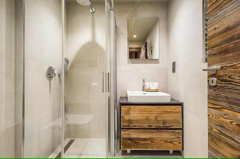 moulin-1-salle-de-bain-douche-wc-location-chalet-appartement-les-gets-14327540-14355288