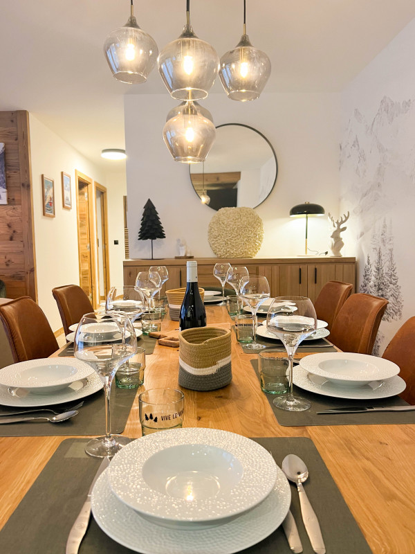 Nagano-205-salle-a manger-location-appartement-chalet-Les-Gets