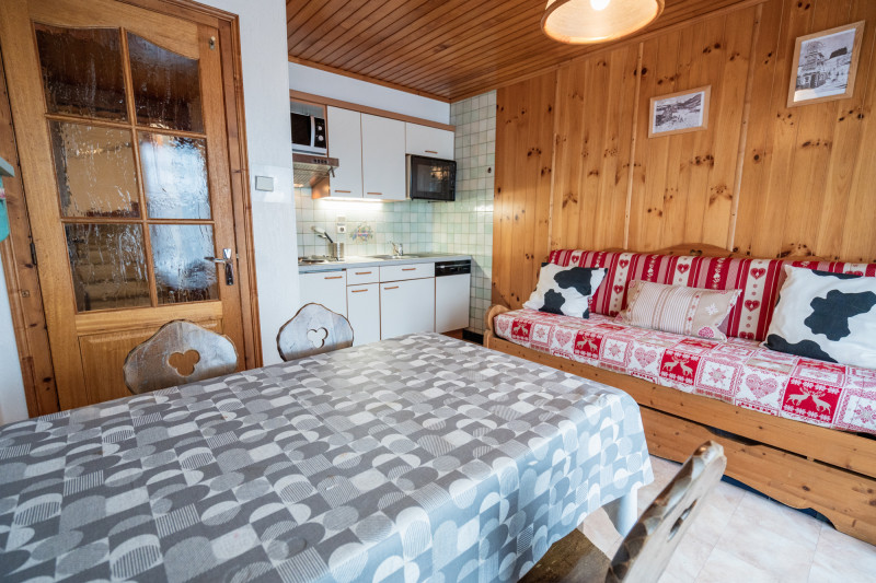 Nevada-1-salon-salle-a-manger-cuisine-location-appartement-chalet-Les-Gets Nevada-1-salon-salle-a-manger-cuisine-location-appartement-chalet-Les-Gets