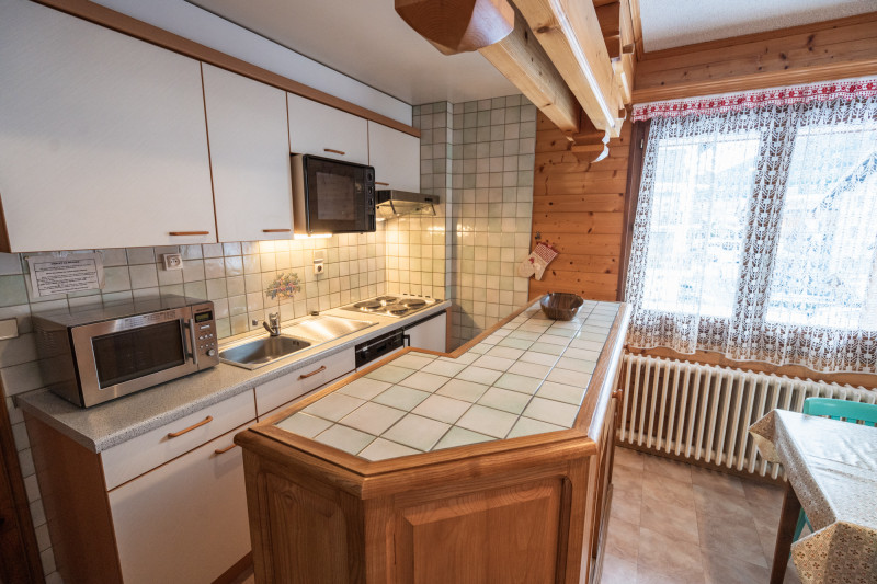 Nevada-5-cuisine-salle-a-manger-location-appartement-chalet-Les-Gets