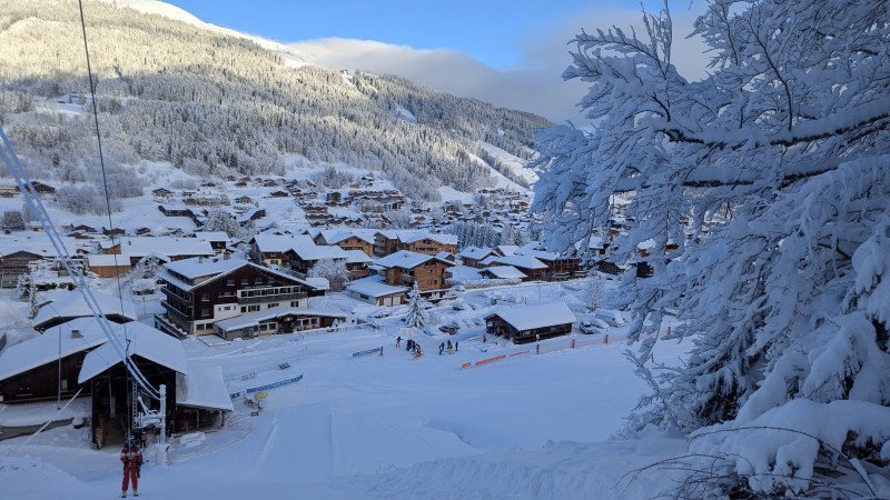 pxl-20250103-082230807-18440553