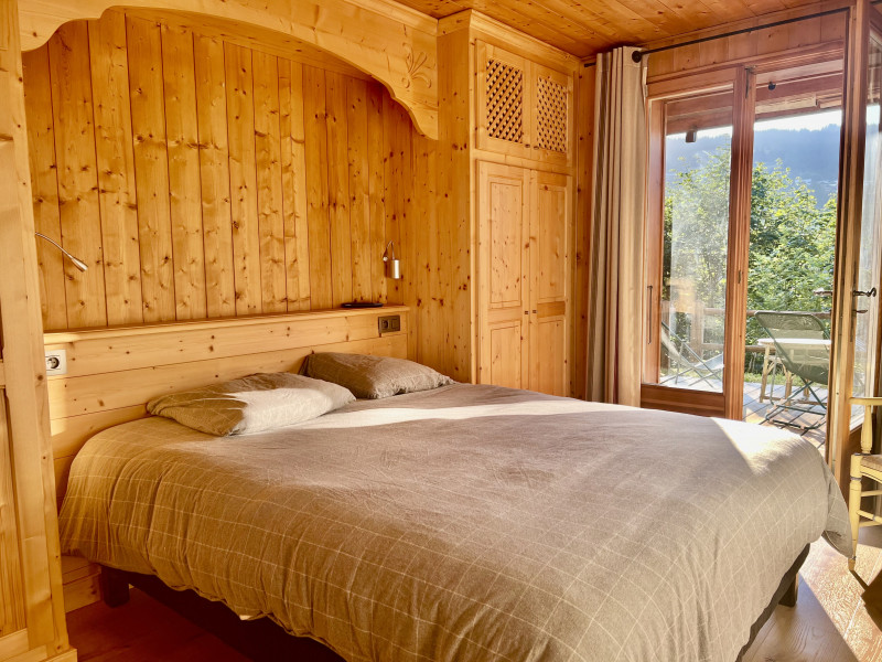 Rocali-chambre-lit-double-location-appartement-chalet-Les-Gets
