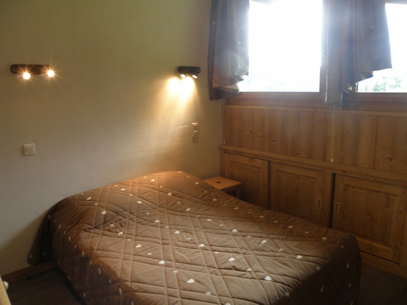 Sapiniere-9-chambre-lit-double-location-appartement-chalet-Les-Gets