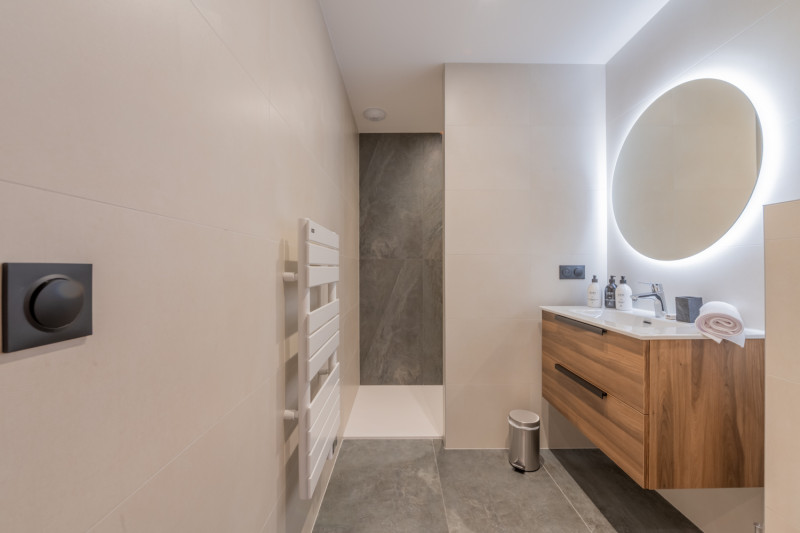 sdb-seule-2-1er-tage-web-2-18761288 sdb-seule-2-1er-tage-web-2-18761288