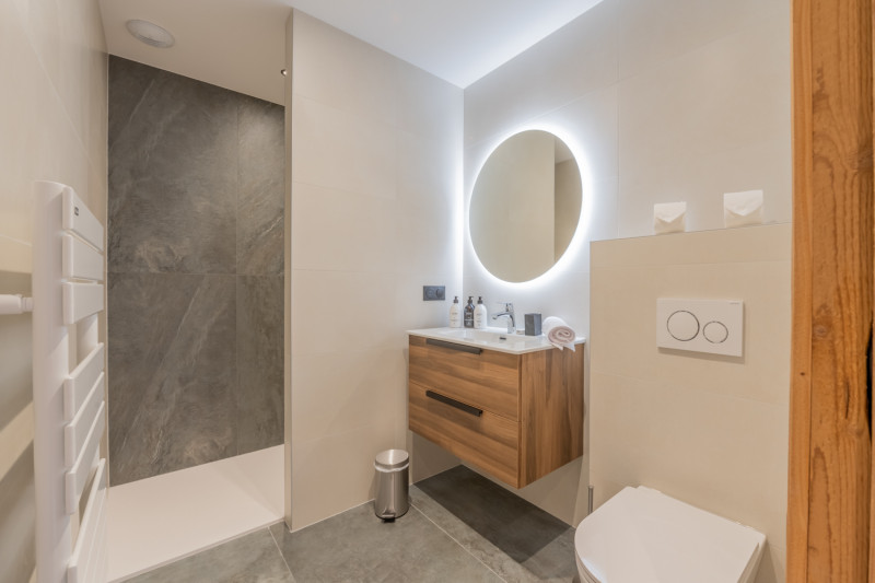 sdb-seule-2-1er-tage-web-3-18761289 sdb-seule-2-1er-tage-web-3-18761289