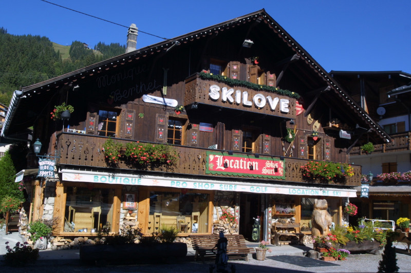 Ski-Love-Marmotton-exterieur-ete-location-appartement-chalet-Les-Gets