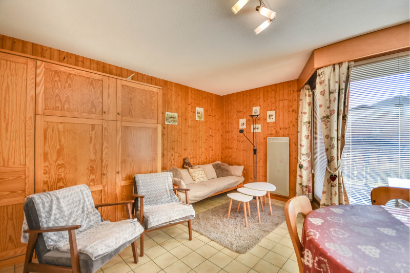 Soleil-de-minuit-salon-salle-a-manger-cuisine-location-appartement-chalet-les-gets Soleil-de-minuit-salon-salle-a-manger-cuisine-location-appartement-chalet-les-gets