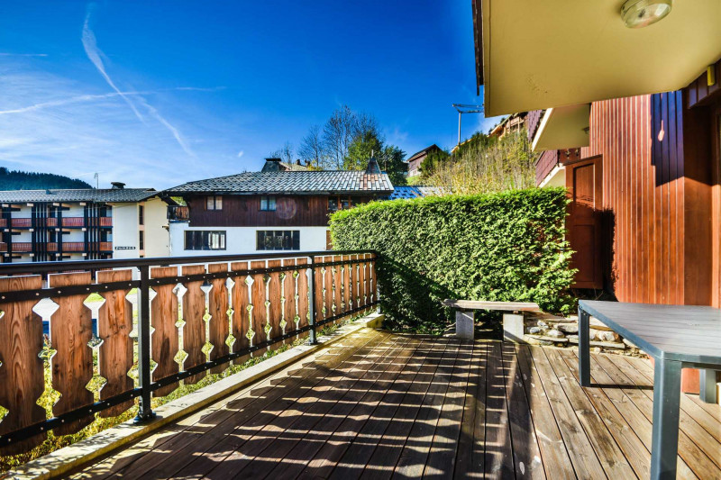 Soleil-de-minuit-terrasse-location-appartement-chalet-les-gets Soleil-de-minuit-terrasse-location-appartement-chalet-les-gets