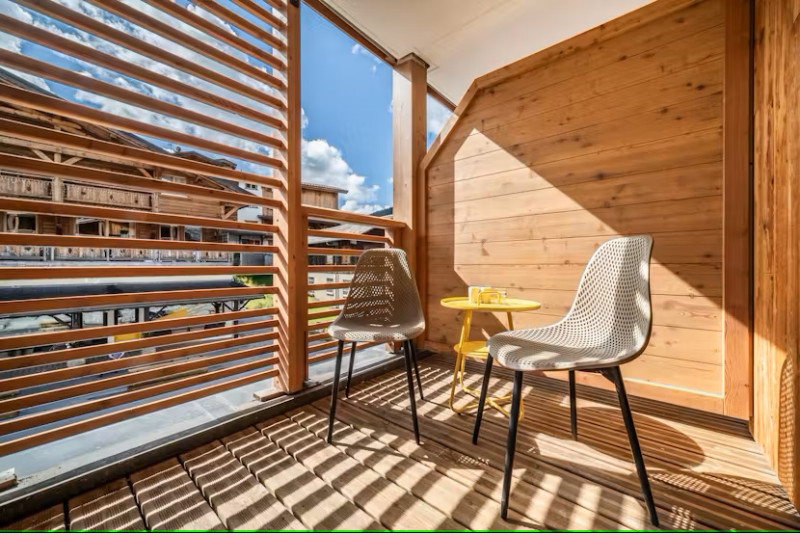 stella-kanoko-balcon-location-chalet-appartement-les-gets-14324452-14364714